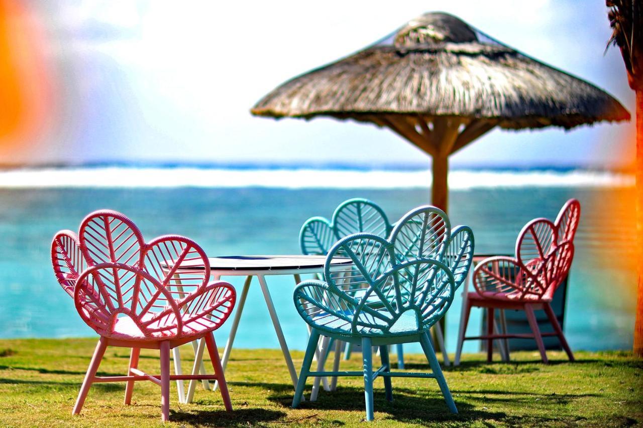 C Mauritius (Adults Only) Hotel Belle Mare Exterior foto Outdoor furniture