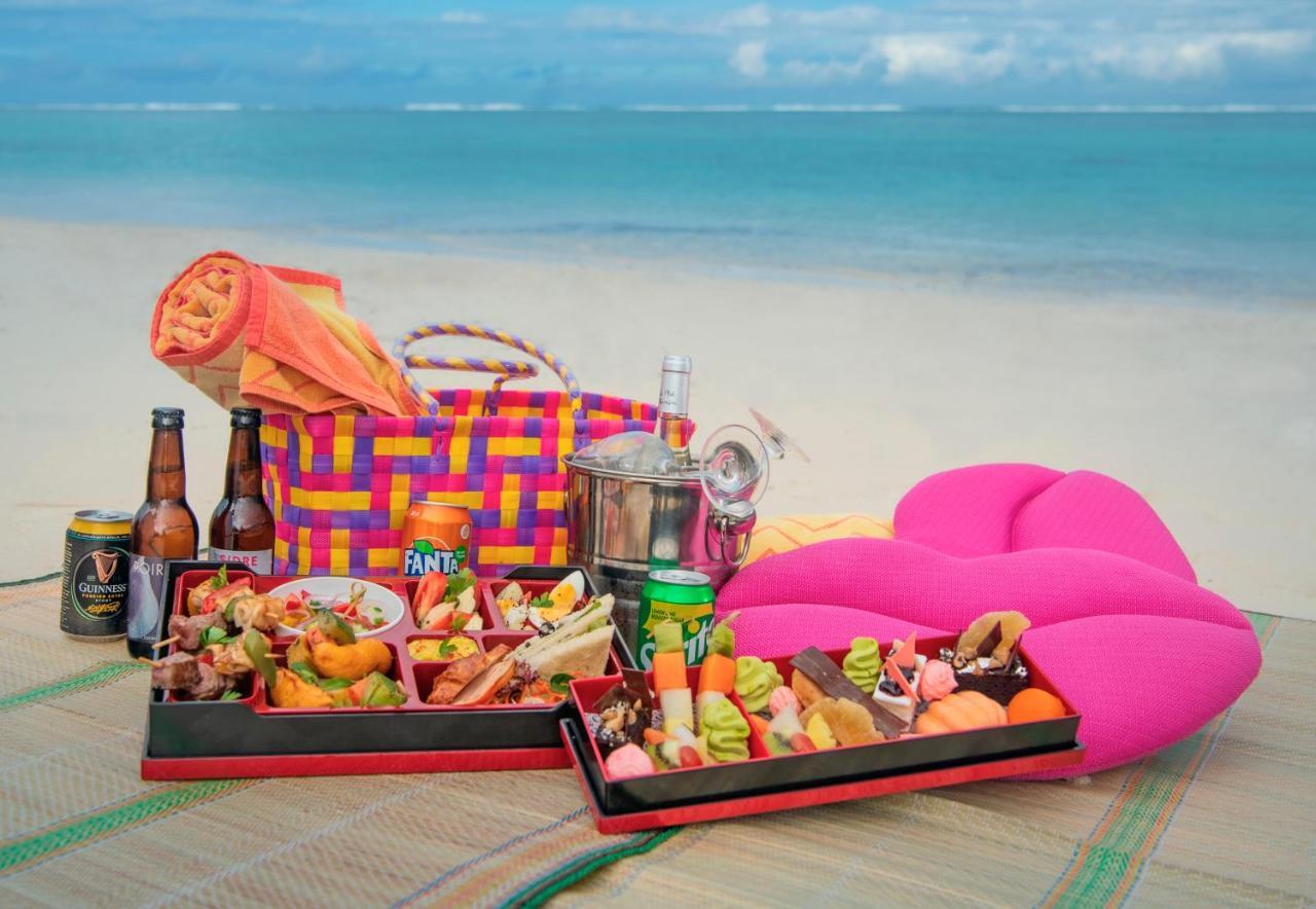 C Mauritius (Adults Only) Hotel Belle Mare Exterior foto A beach picnic