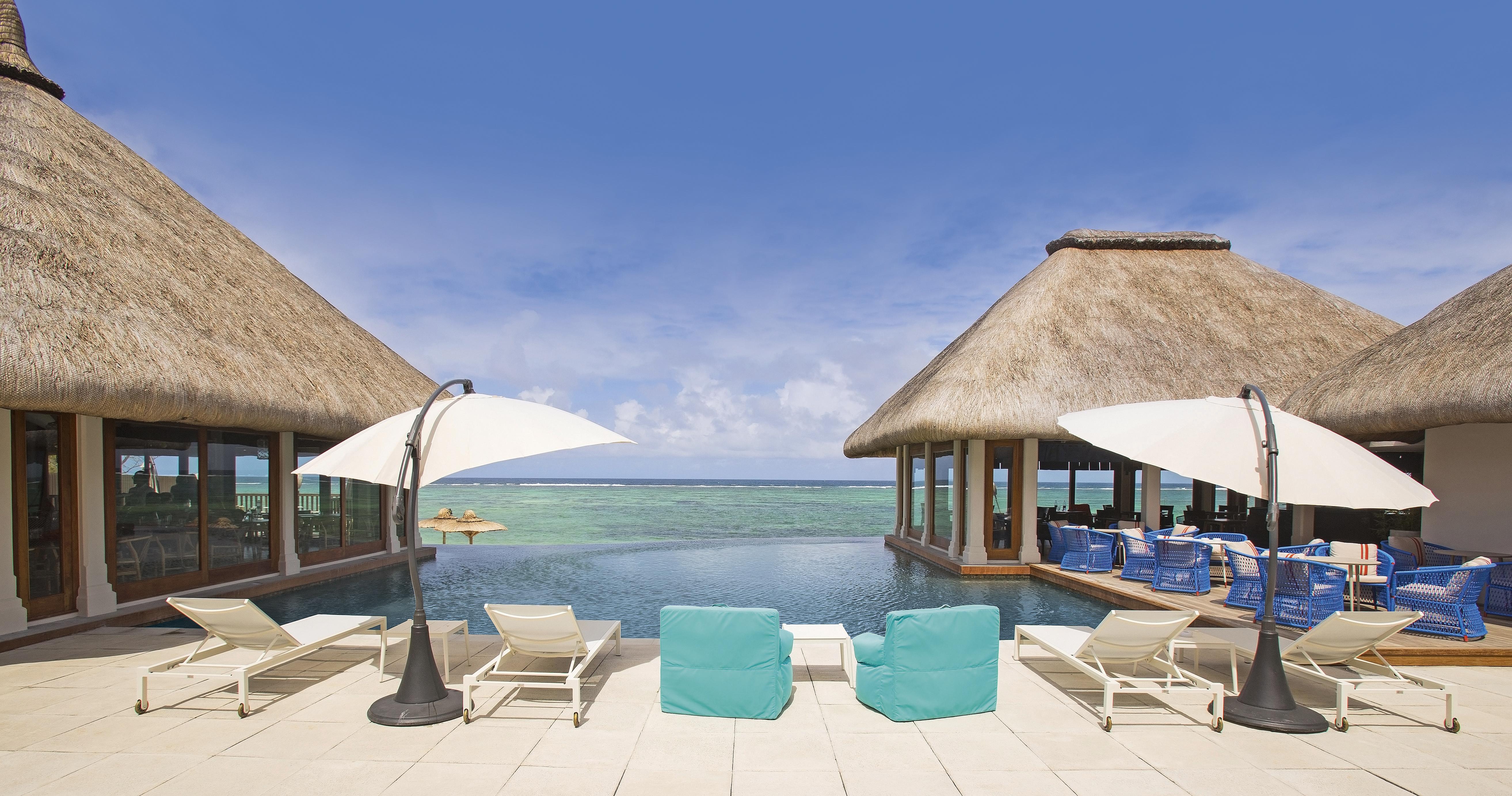 C Mauritius (Adults Only) Hotel Belle Mare Exterior foto The resort's pool