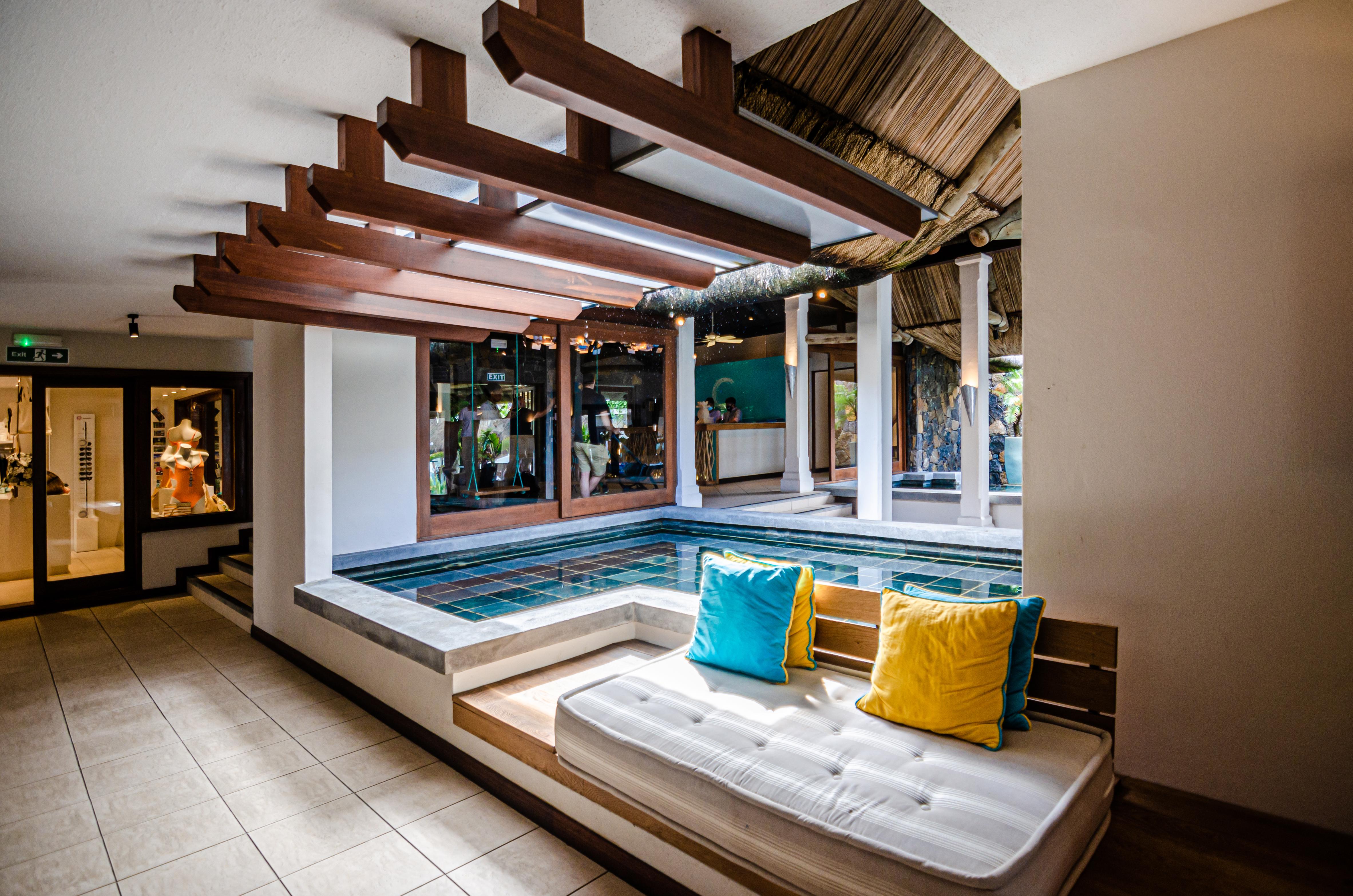 C Mauritius (Adults Only) Hotel Belle Mare Exterior foto The interior of the hotel